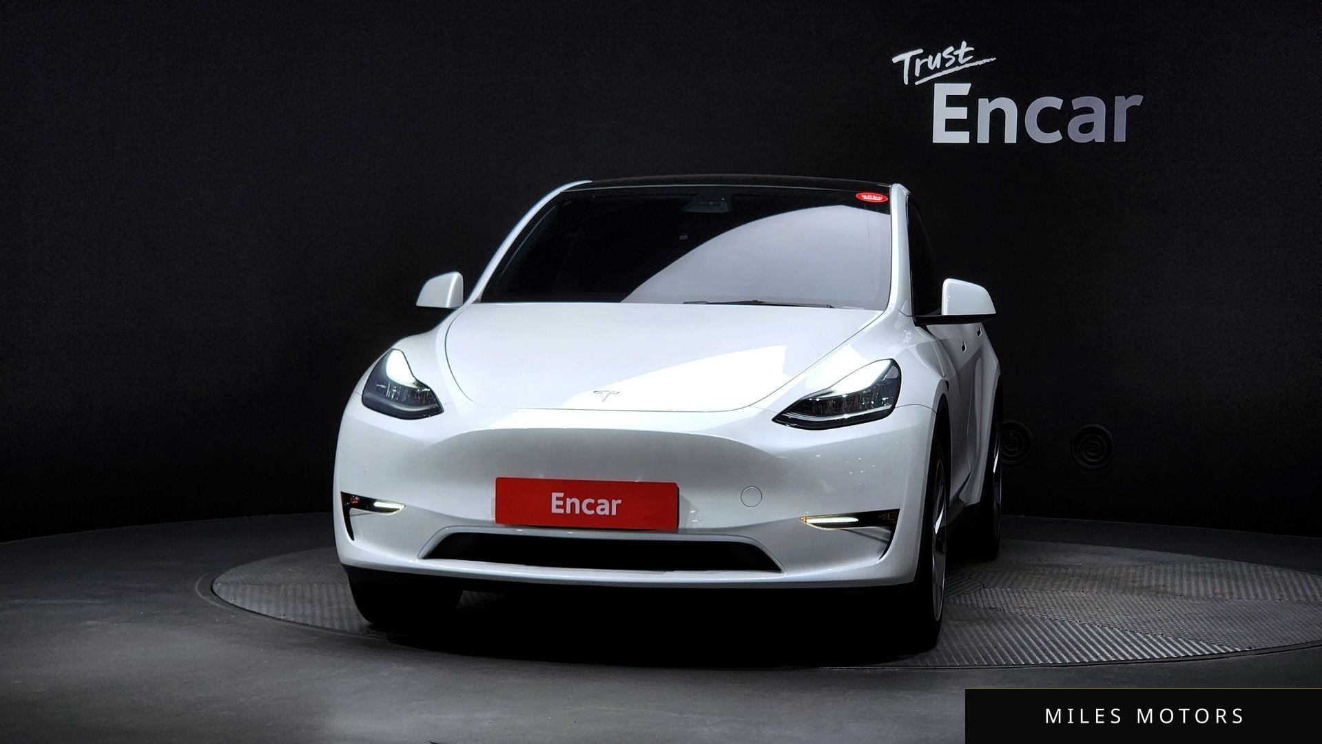 Tesla Model Y 2021 — миниатюра 3