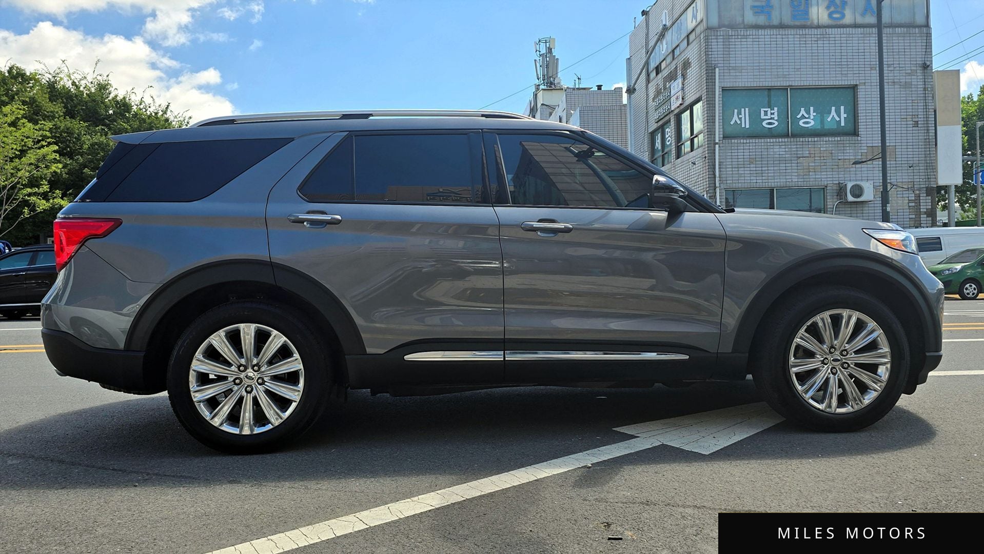 Ford Explorer 2022 — миниатюра 3
