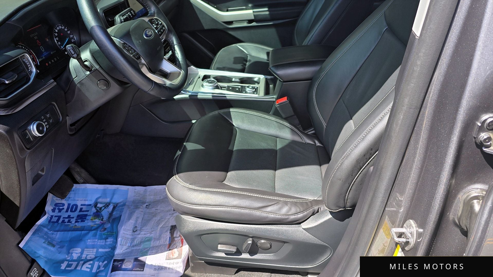 Ford Explorer 2022 — миниатюра 9