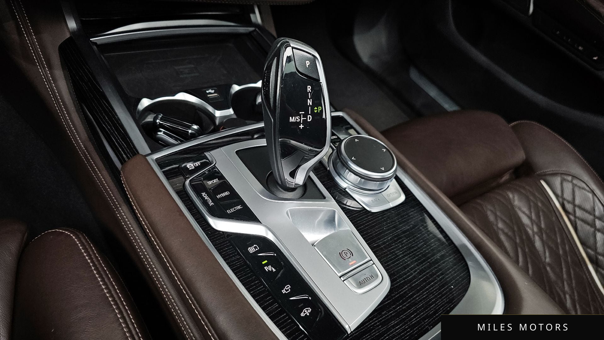 BMW 7 Series (G11) 2020 — миниатюра 9