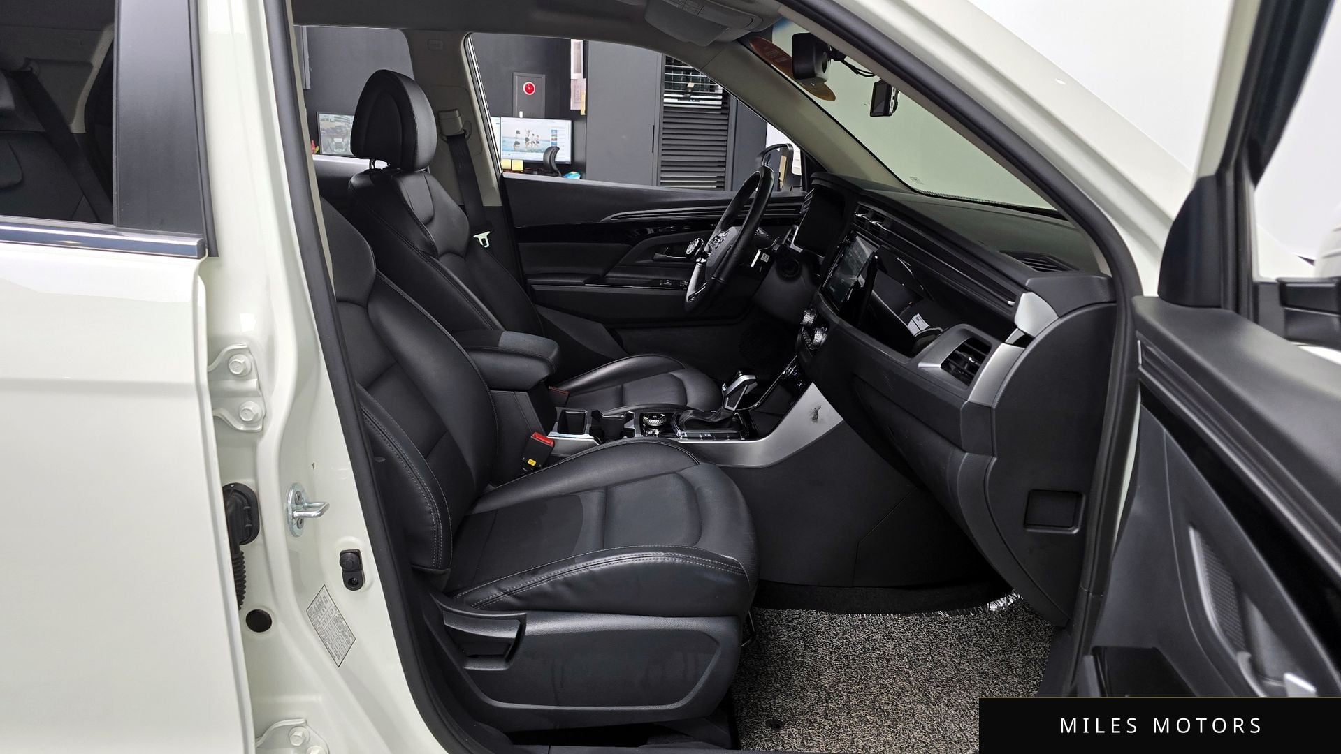 KG Mobility Beautiful Korando 2022 — миниатюра 10