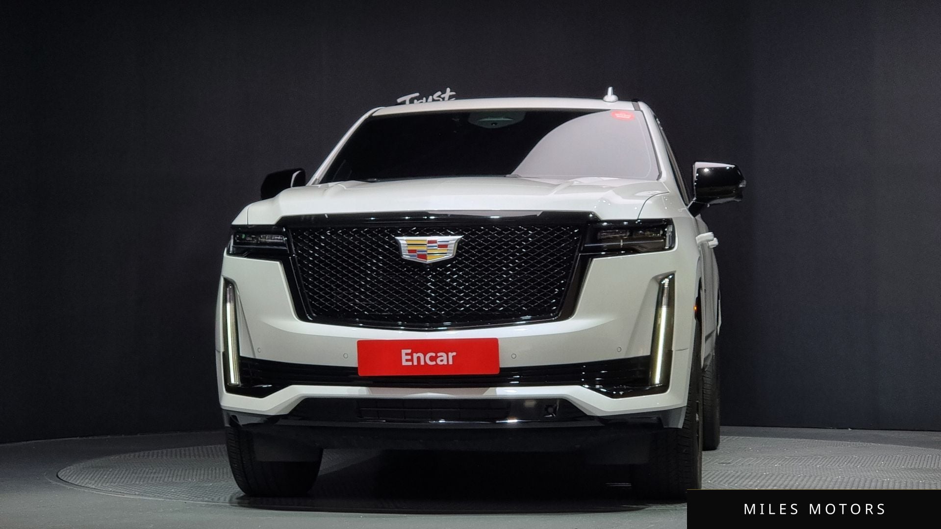 Cadillac Escalade 2023 — миниатюра 3