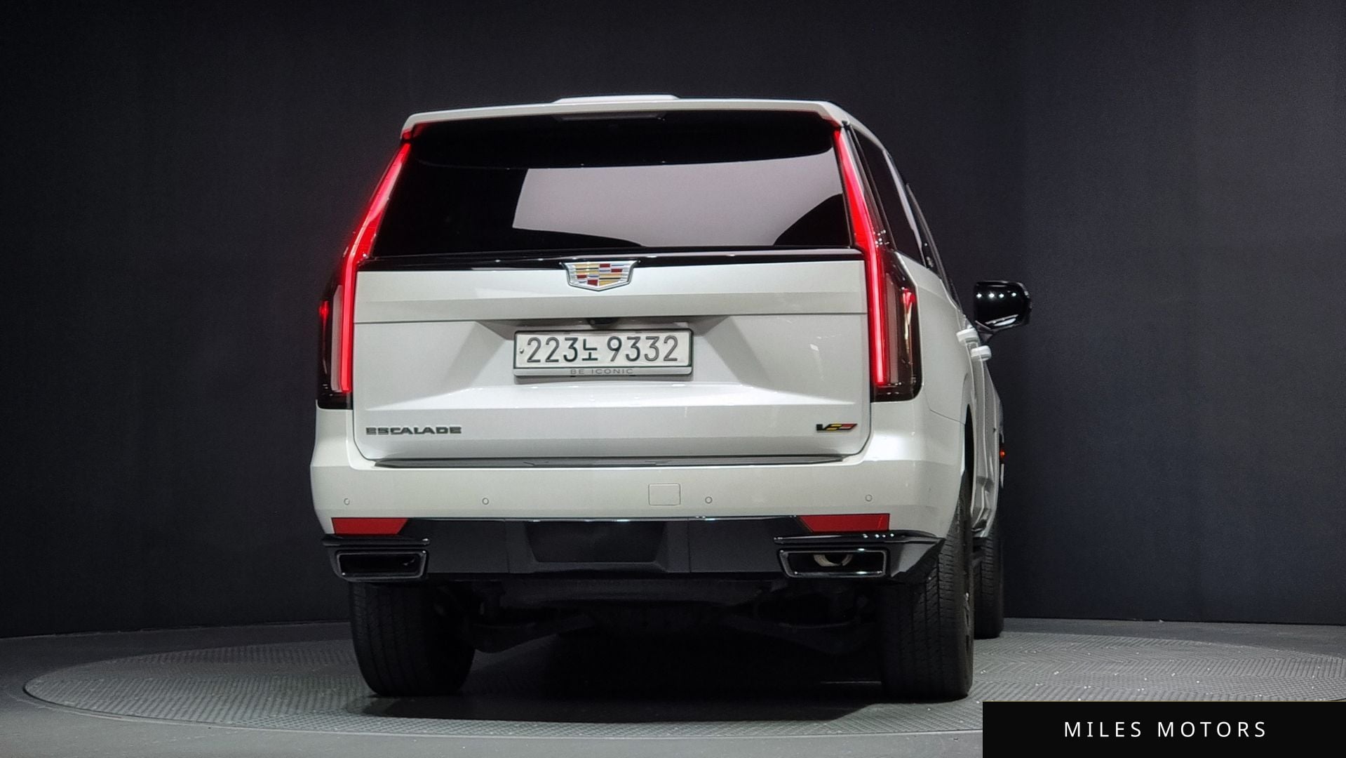Cadillac Escalade 2023 — миниатюра 4