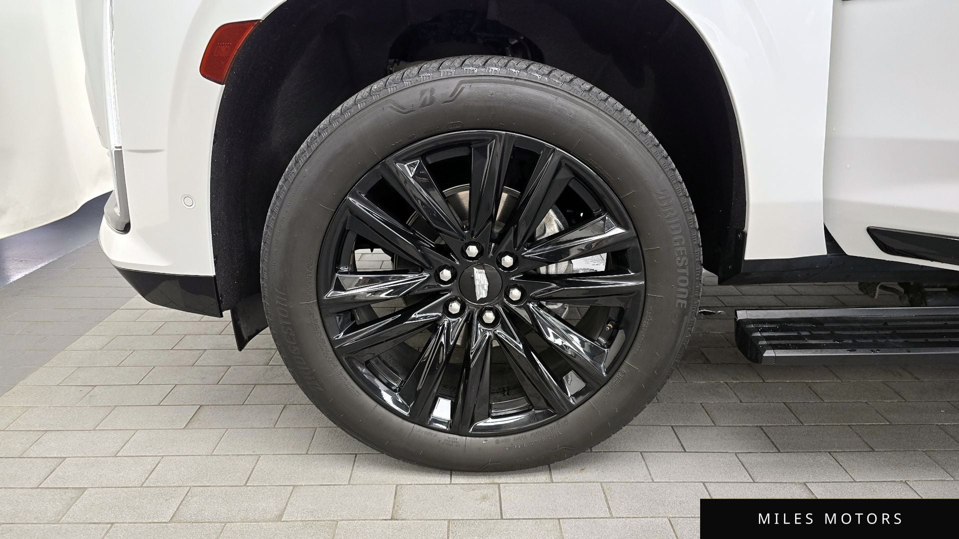 Cadillac Escalade 2023 — миниатюра 5