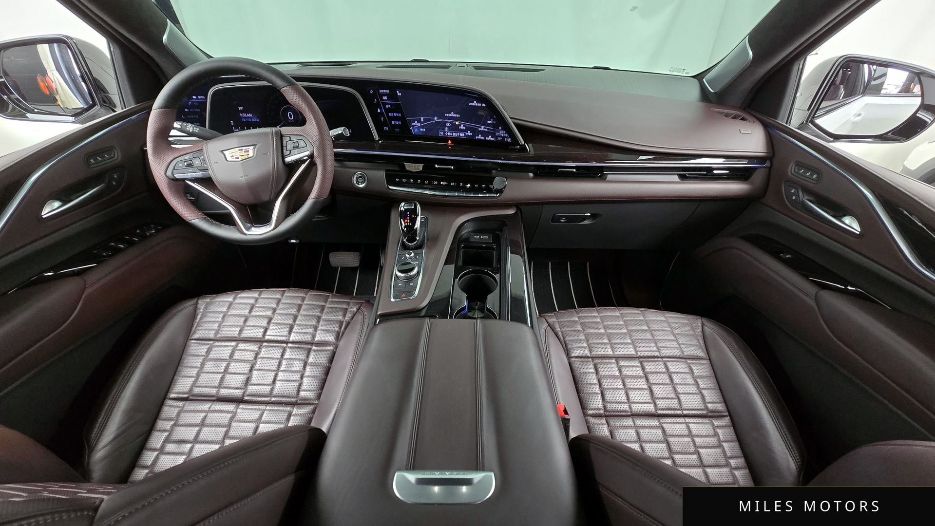 Cadillac Escalade 2023 — миниатюра 7
