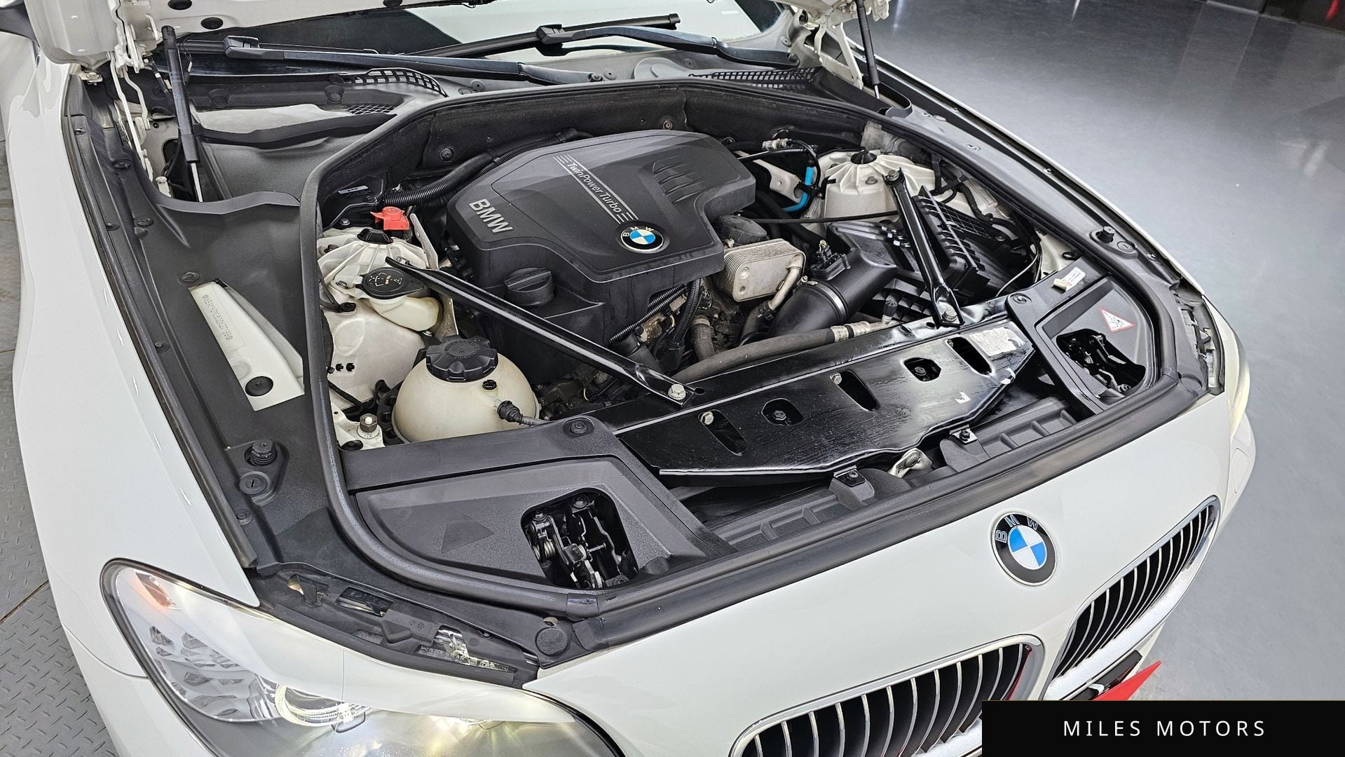 BMW 5 Series (F10) 2012 — миниатюра 6