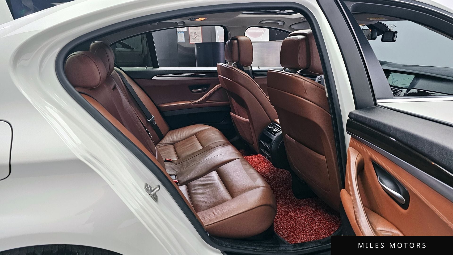 BMW 5 Series (F10) 2012 — миниатюра 12