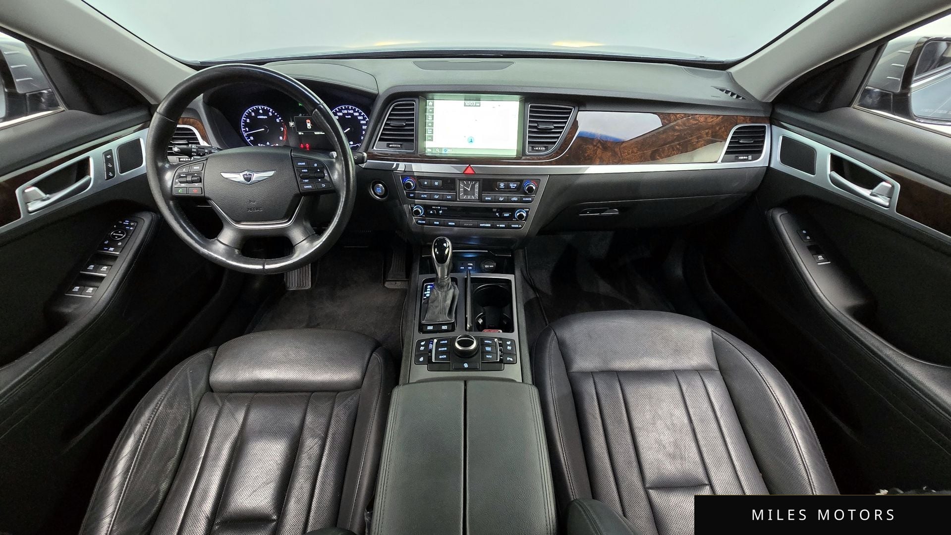 Hyundai Genesis 2015 — миниатюра 7
