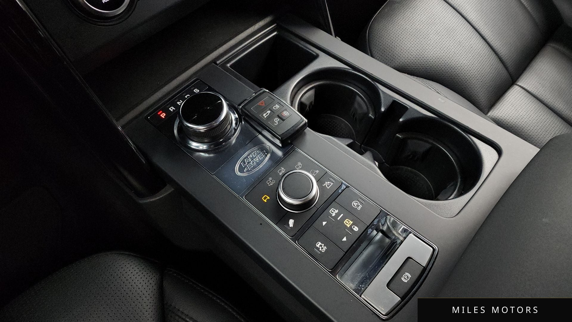 Land Rover Discovery 2019 — миниатюра 9
