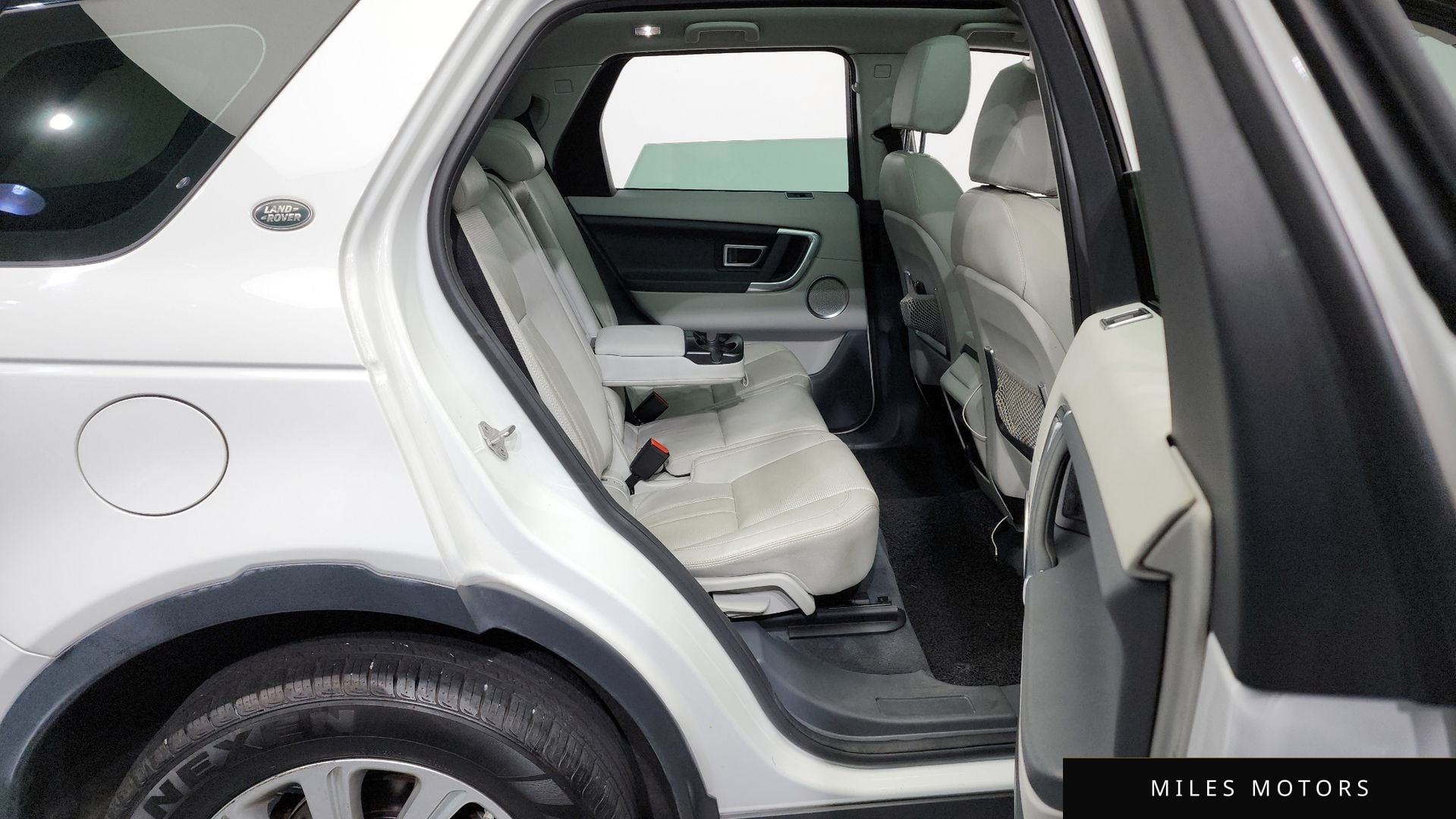 Land Rover Discovery Sport 2016 — миниатюра 12