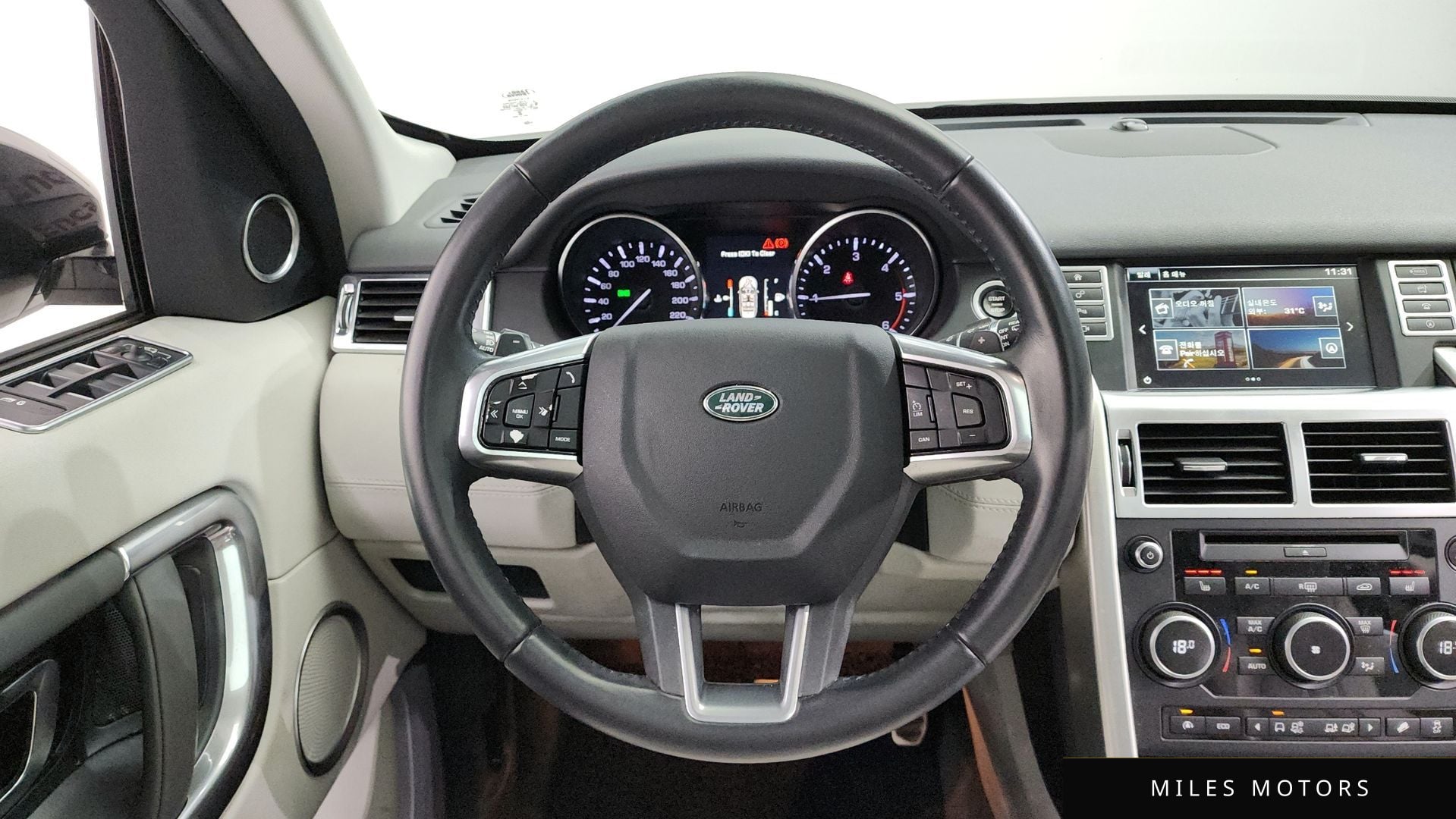 Land Rover Discovery Sport 2016 — миниатюра 13