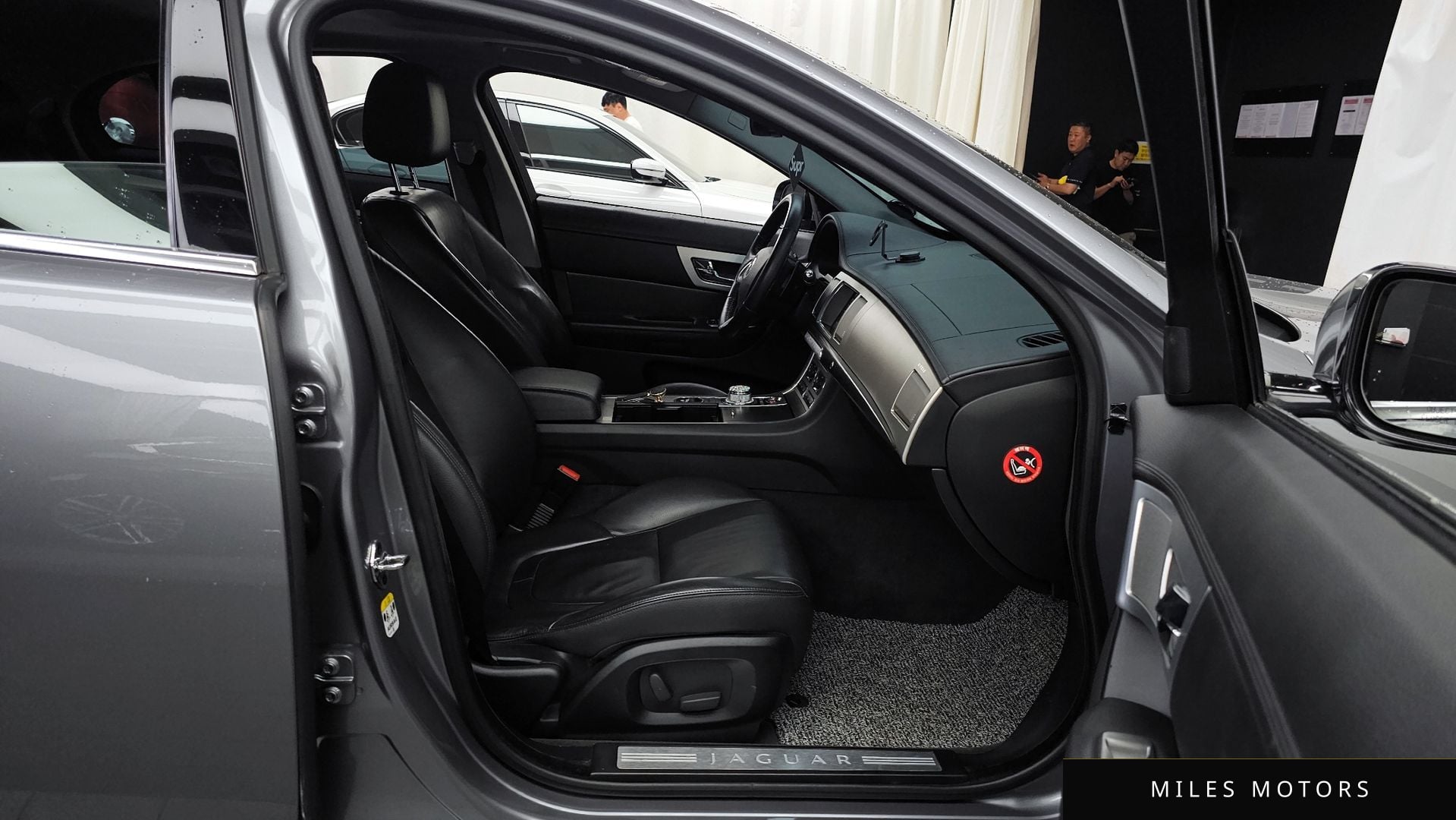 Jaguar New XF 2012 — миниатюра 11