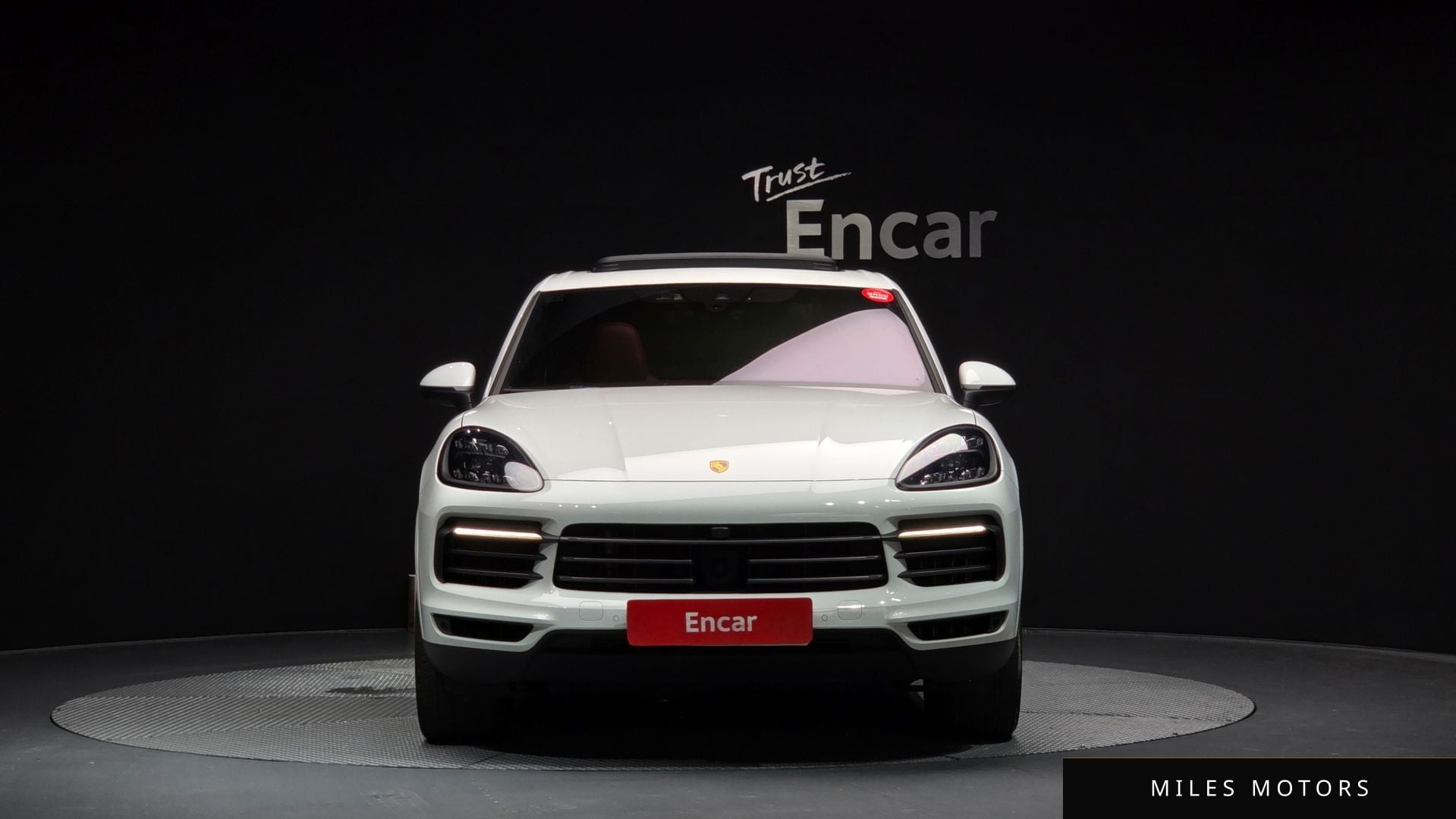 Porsche Cayenne 2023 — миниатюра 3