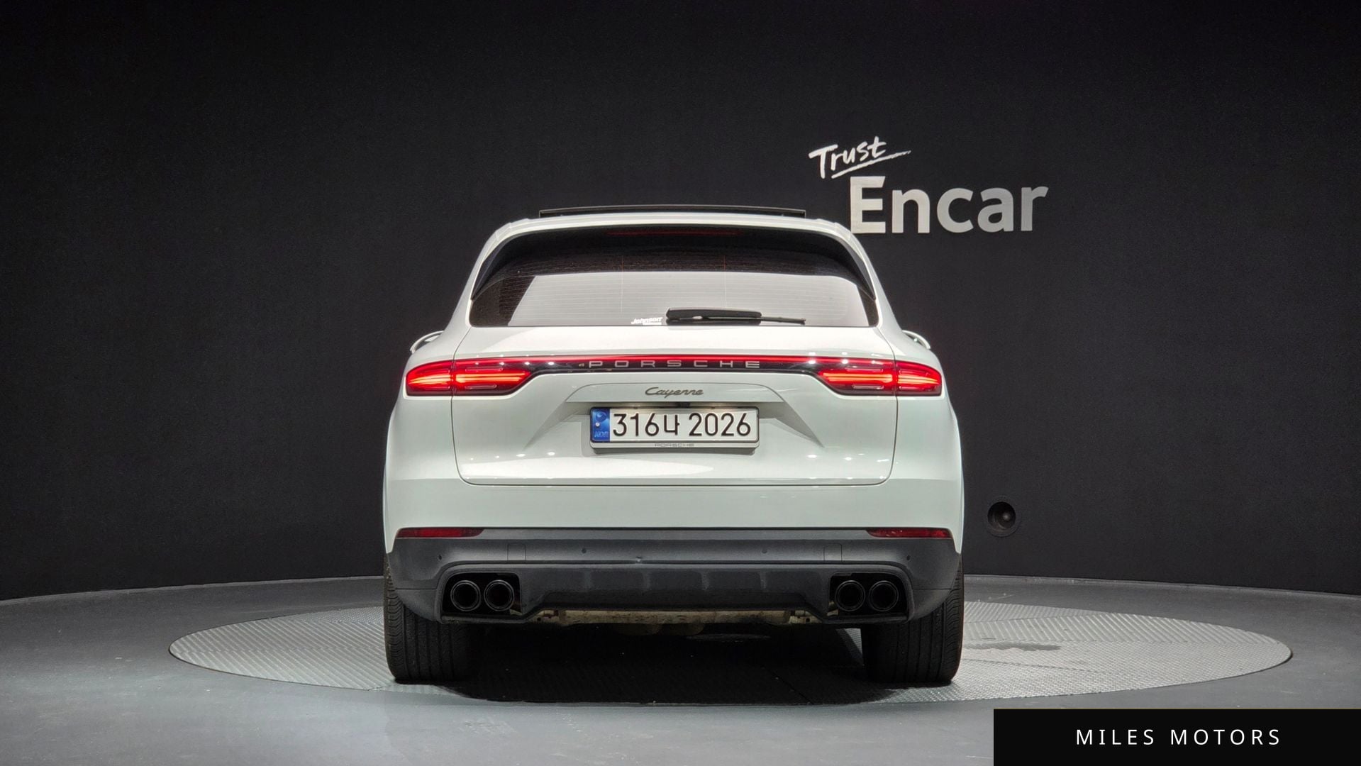 Porsche Cayenne 2023 — миниатюра 4