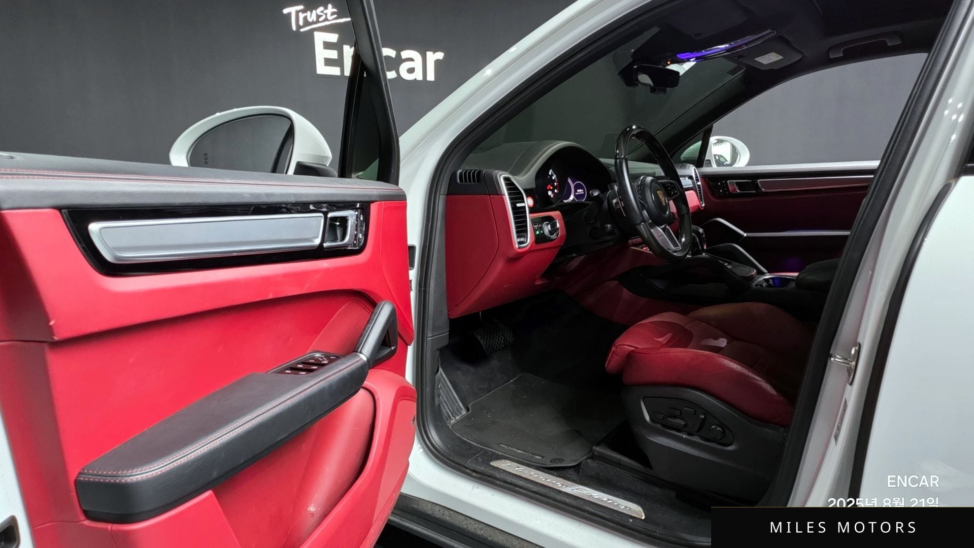 Porsche Cayenne 2023 — миниатюра 10