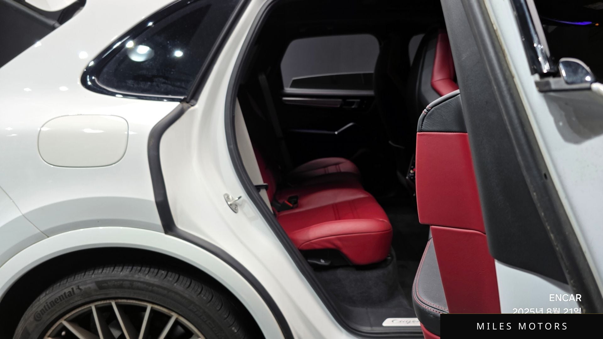 Porsche Cayenne 2023 — миниатюра 12