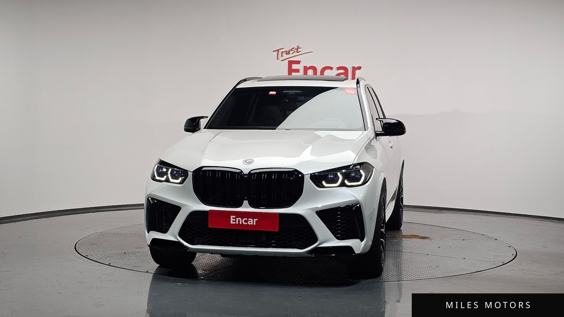 BMW X5M (G05) 2023 — миниатюра 3