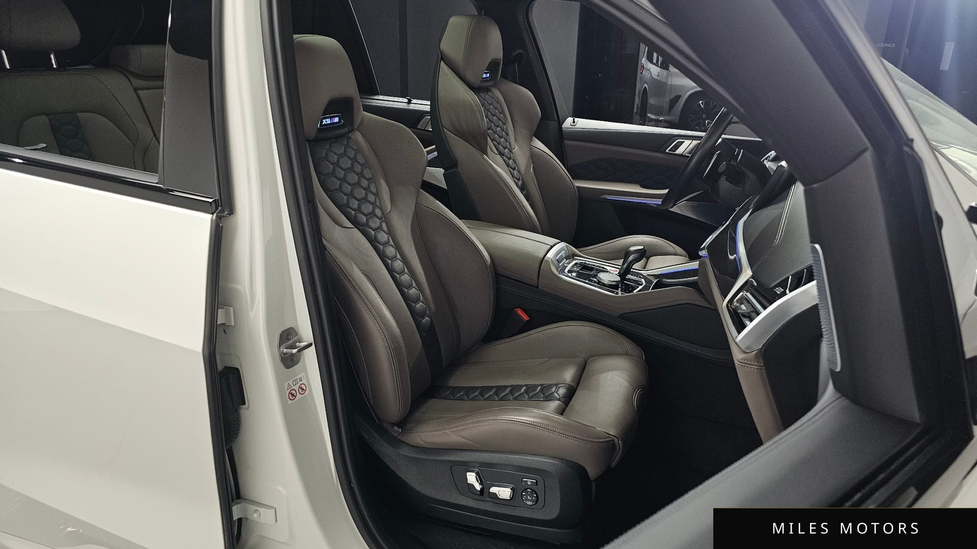 BMW X5M (G05) 2023 — миниатюра 10