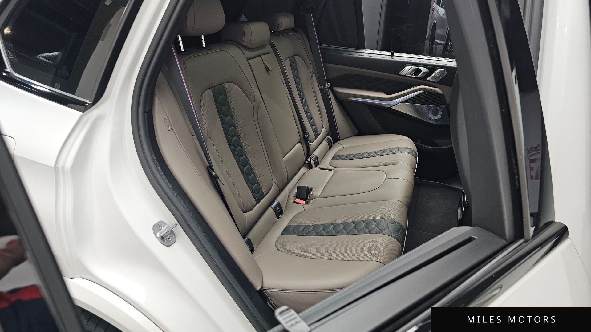 BMW X5M (G05) 2023 — миниатюра 11