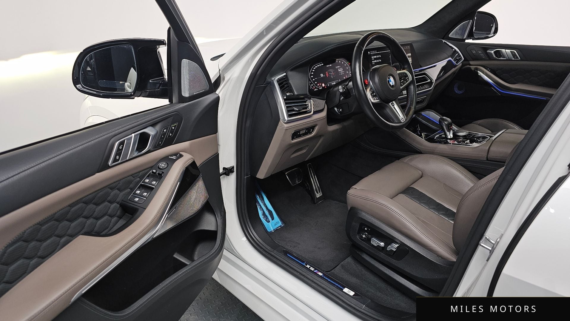 BMW X5M (G05) 2023 — миниатюра 12