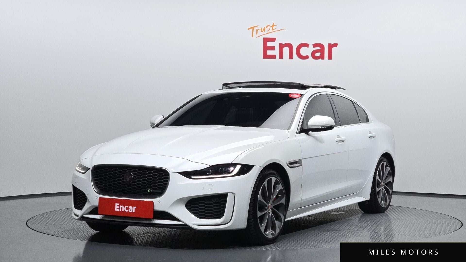 Jaguar XE 2020