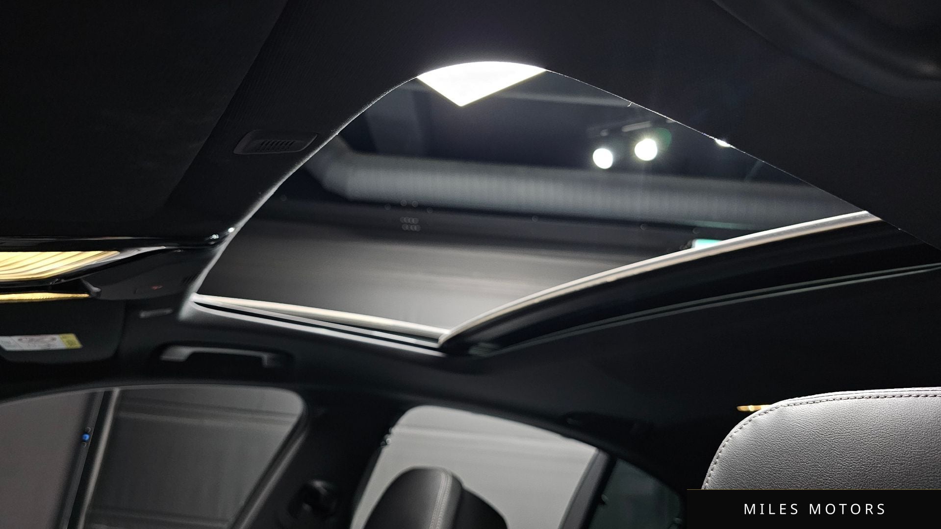 BMW 5 Series (G30) 2023 — миниатюра 19