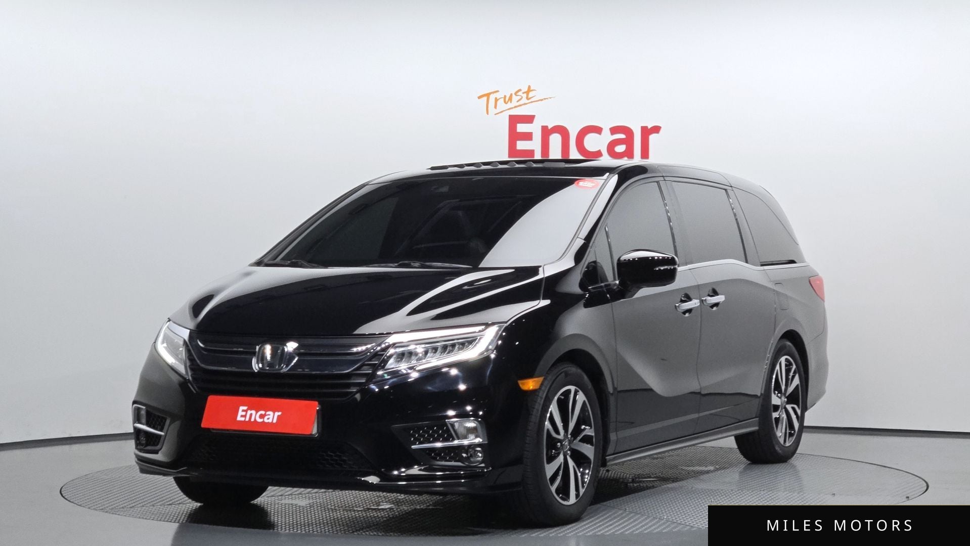 Honda Odyssey 2018 — фото 1 из 12
