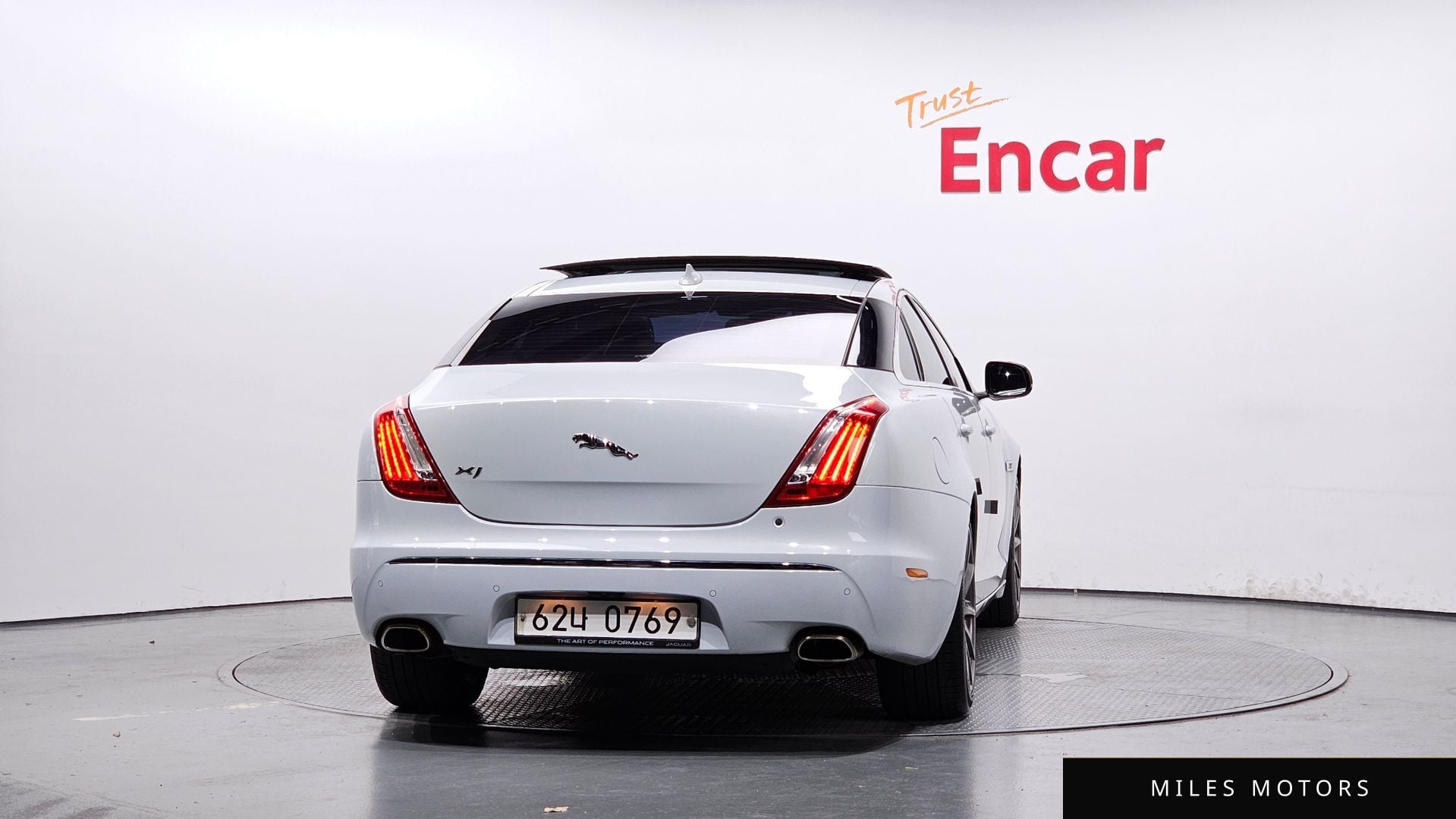 Jaguar All New XJ 2015 — миниатюра 4