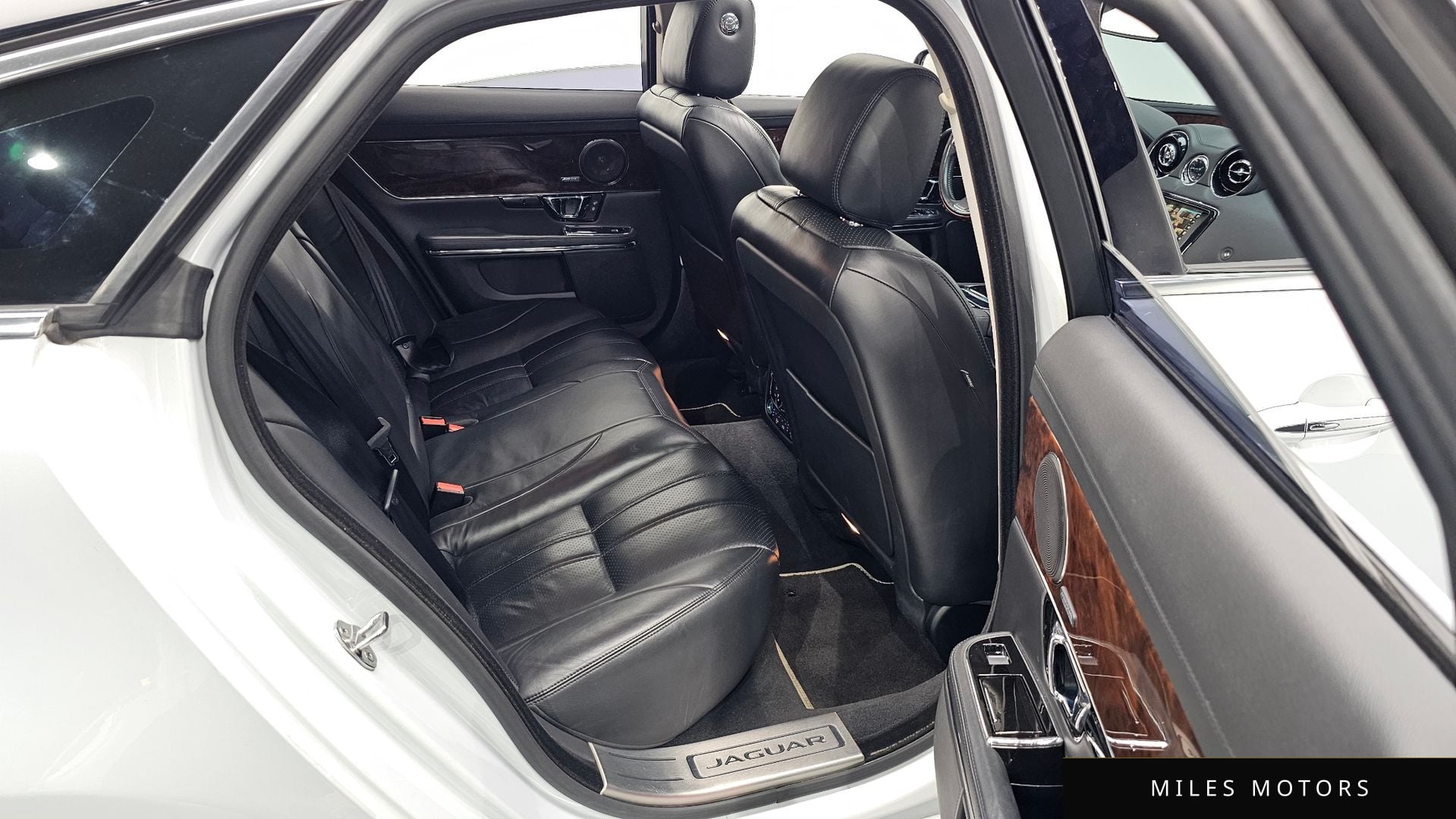 Jaguar All New XJ 2015 — миниатюра 11