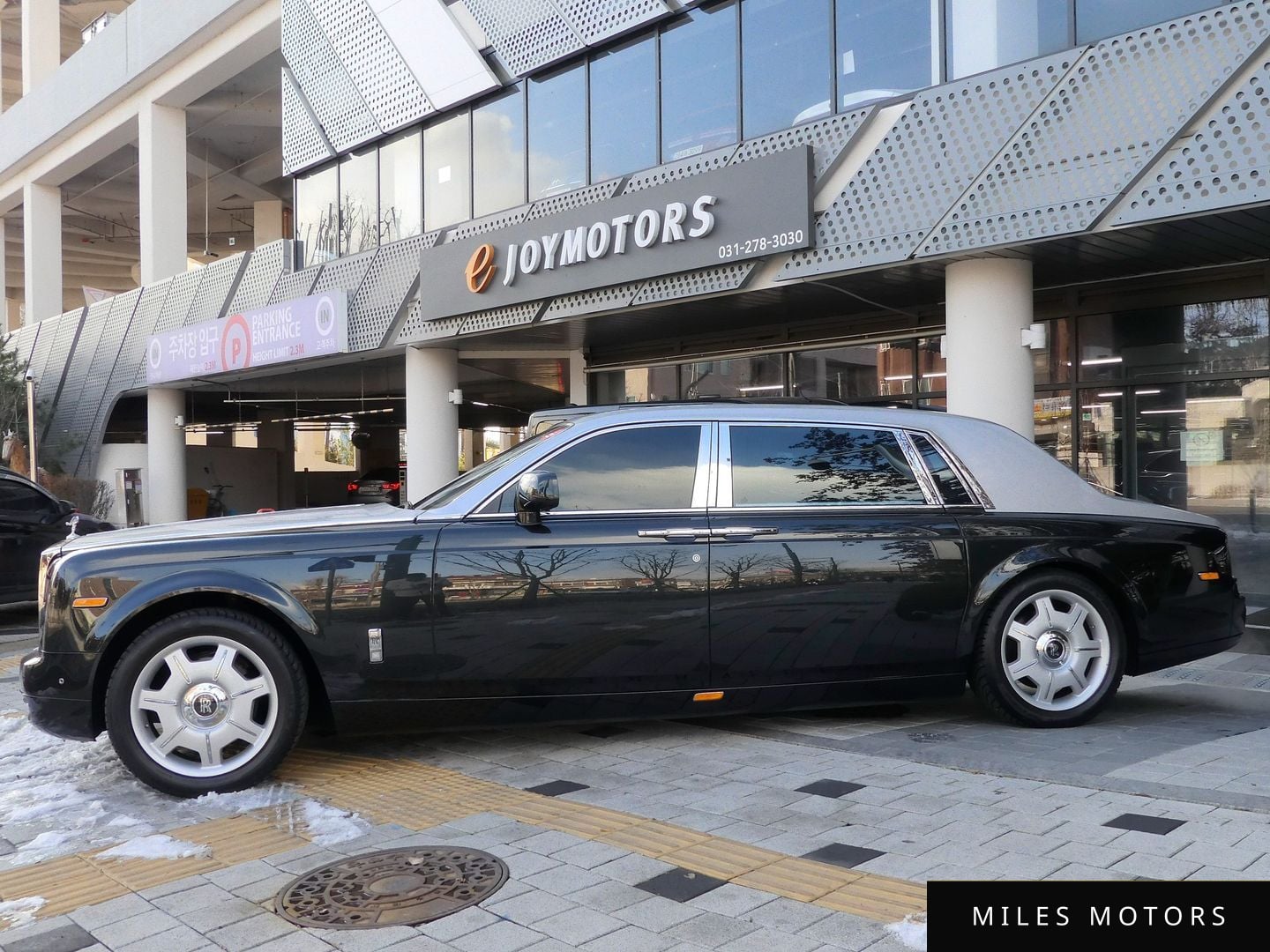 Rolls-Royce Phantom 2016 — миниатюра 3
