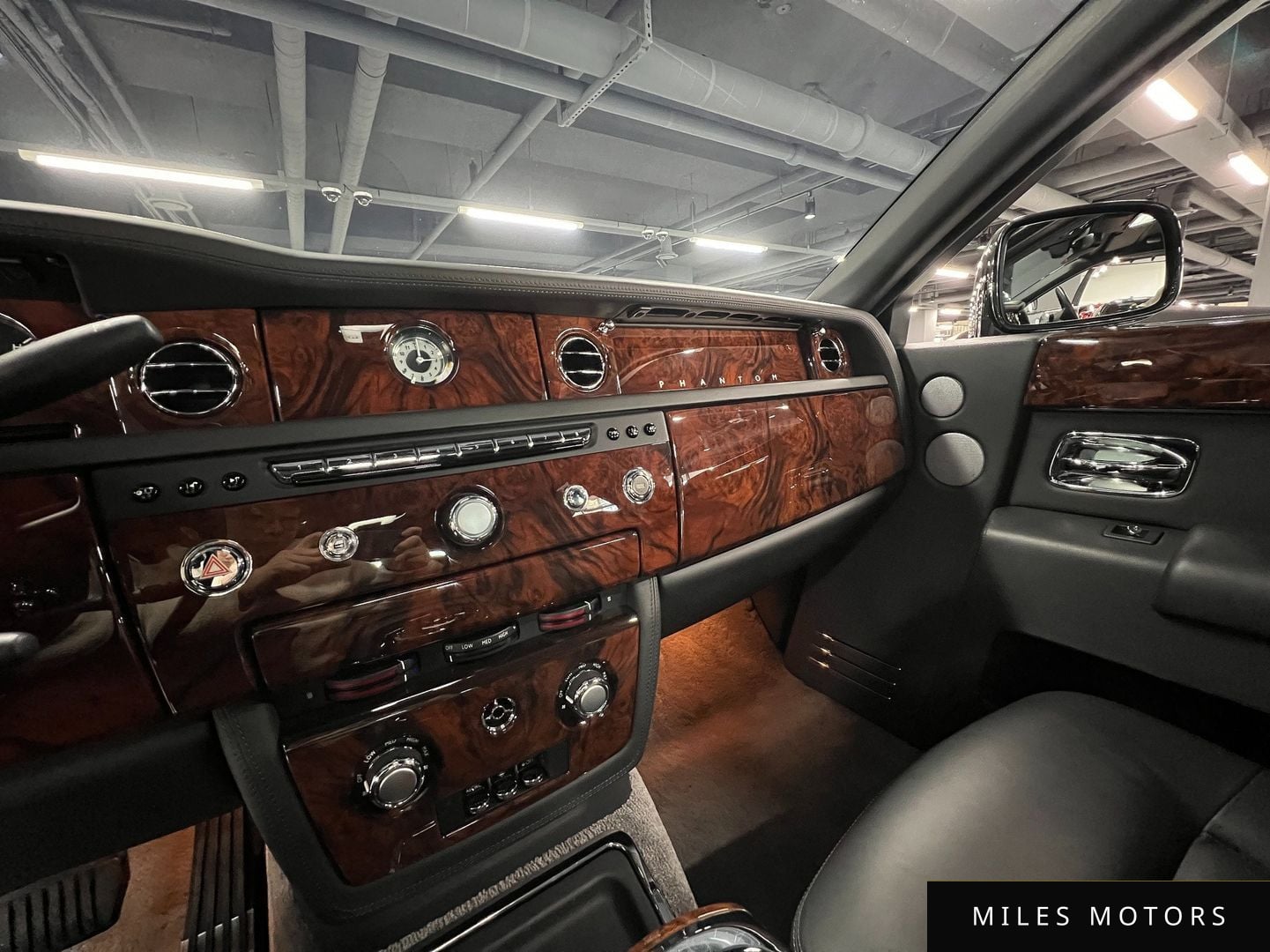 Rolls-Royce Phantom 2016 — миниатюра 11