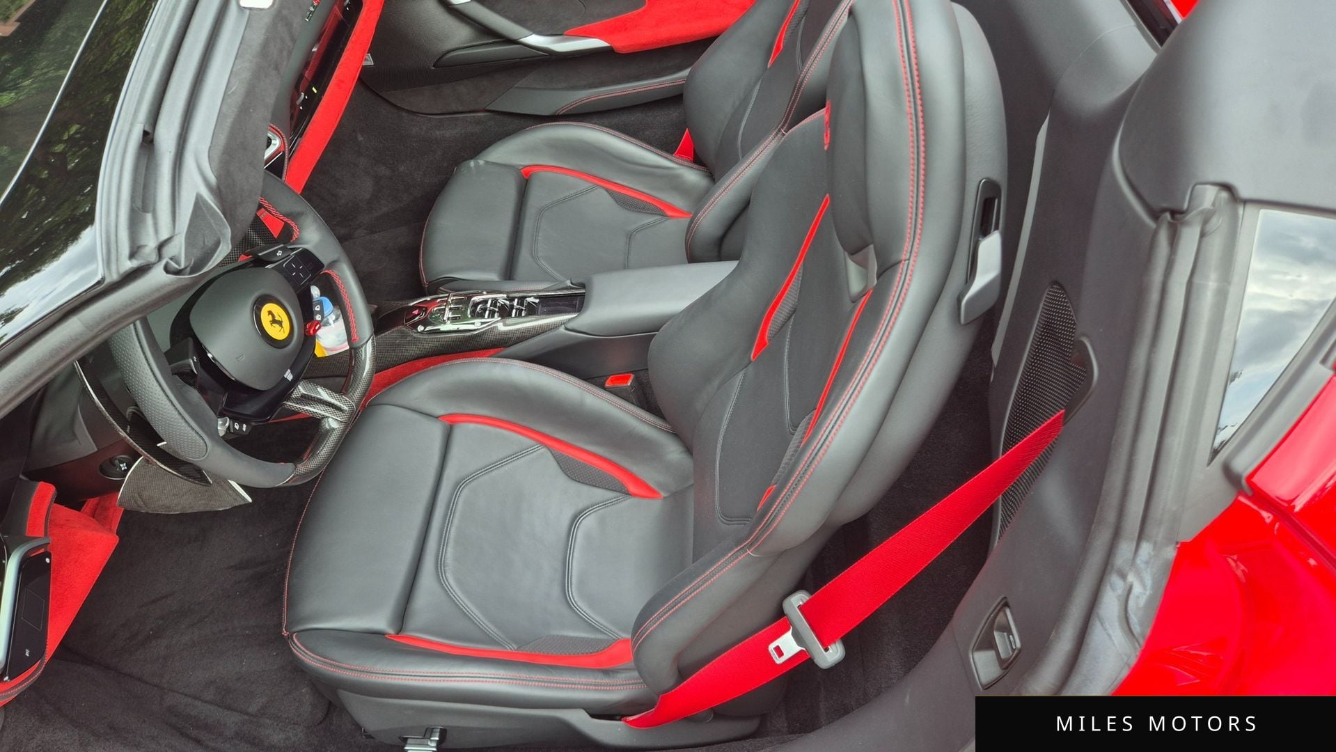 Ferrari 296 GTS 2024 — миниатюра 9