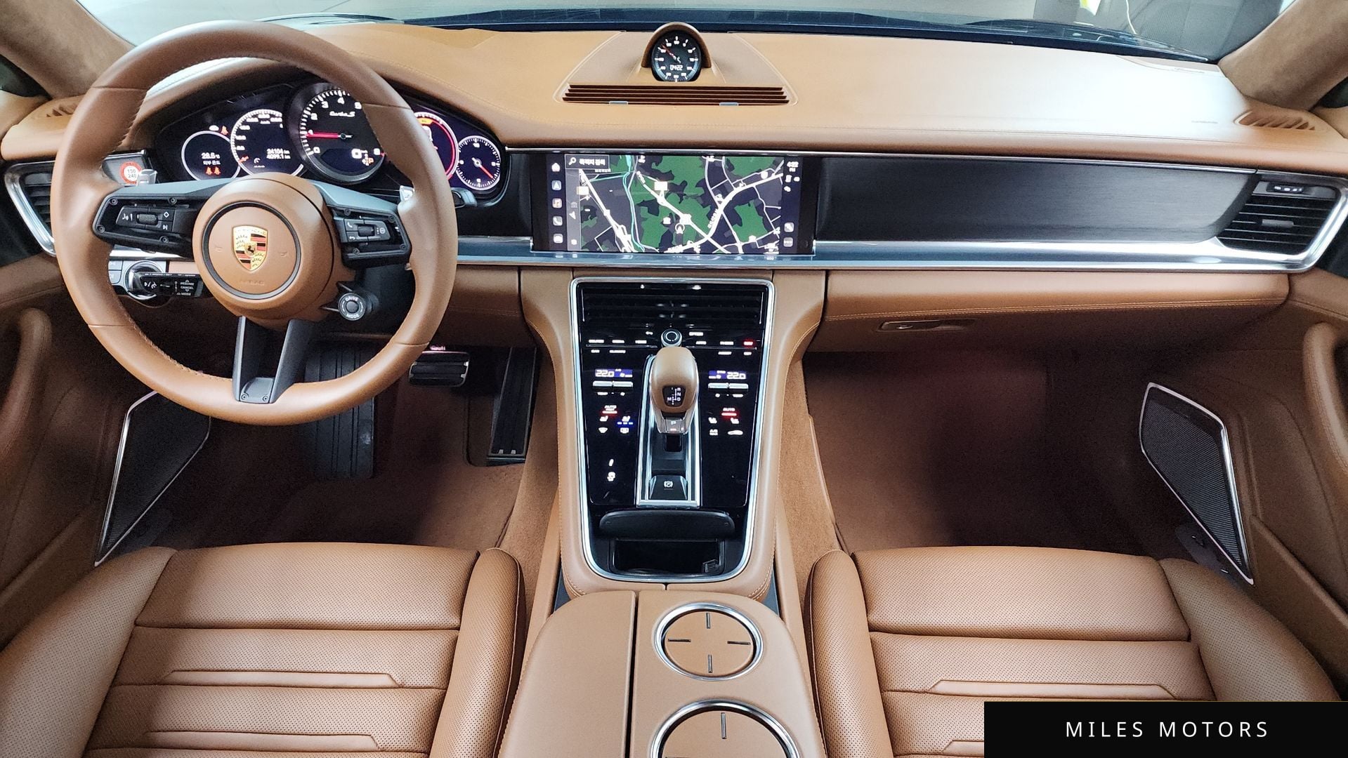 Porsche Panamera 2023 — миниатюра 7