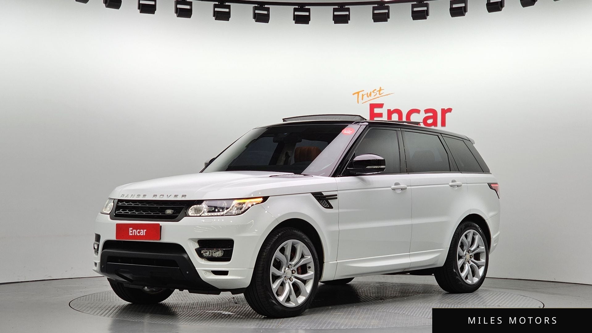Land Rover Range Rover Sport 2015 — фото 1 из 12