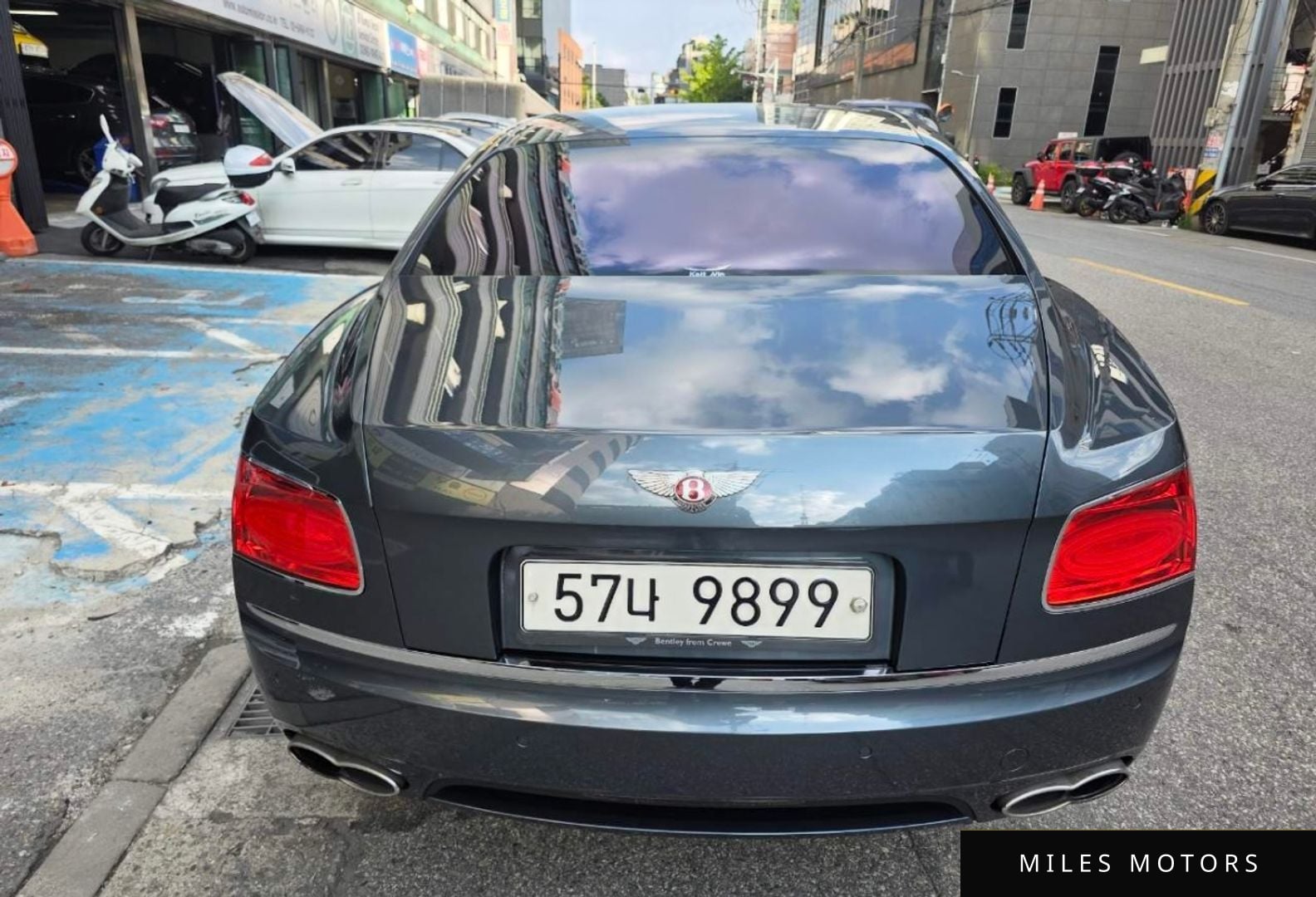 Bentley Flying Spur 2018 — миниатюра 4