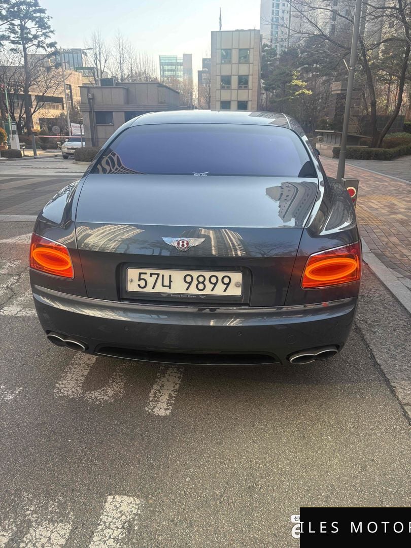 Bentley Flying Spur 2018 — миниатюра 8