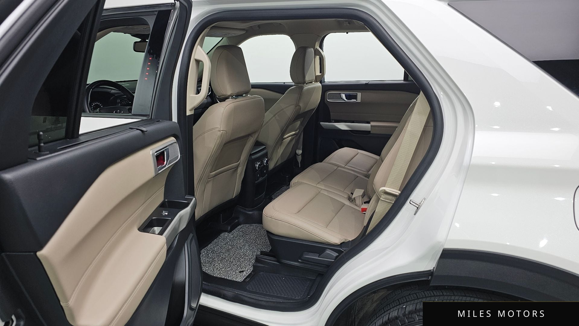 Ford Explorer 2021 — миниатюра 11