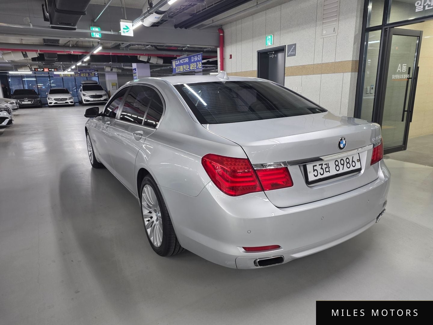 BMW 7 Series (F01) 2010 — миниатюра 2