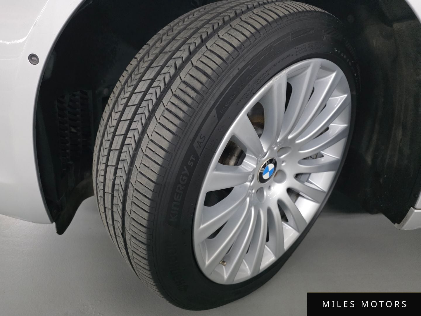 BMW 7 Series (F01) 2010 — миниатюра 5