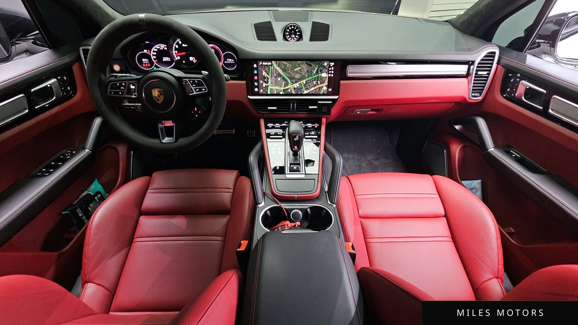 Porsche Cayenne 2023 — миниатюра 7