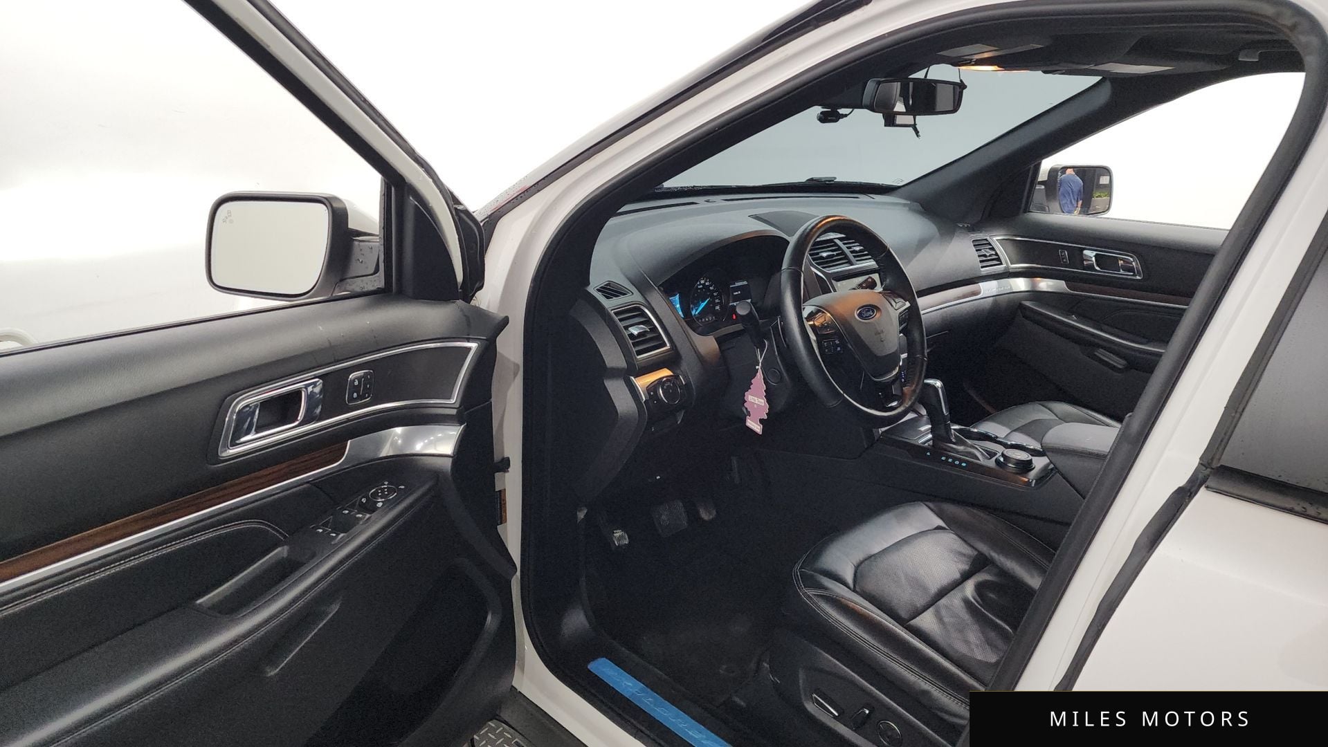 Ford Explorer 2017 — миниатюра 10