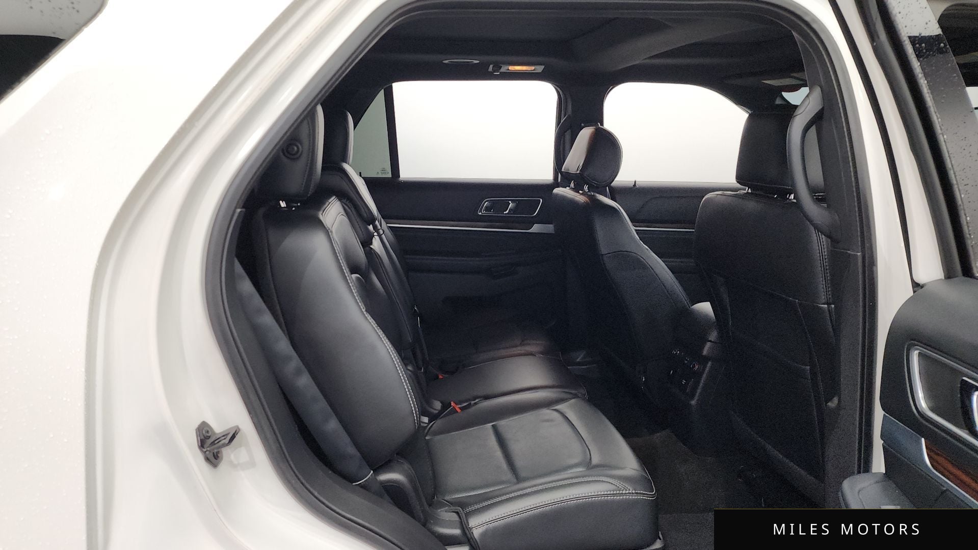Ford Explorer 2017 — миниатюра 12