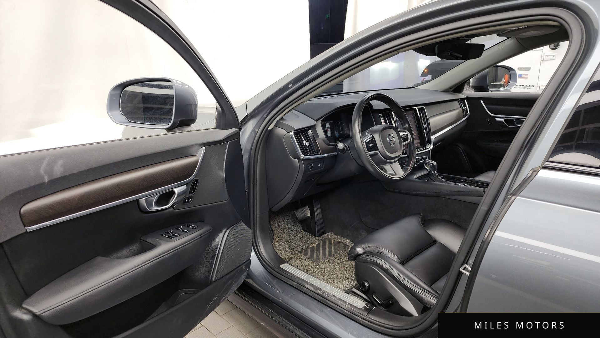 Volvo V90 2018 — миниатюра 10