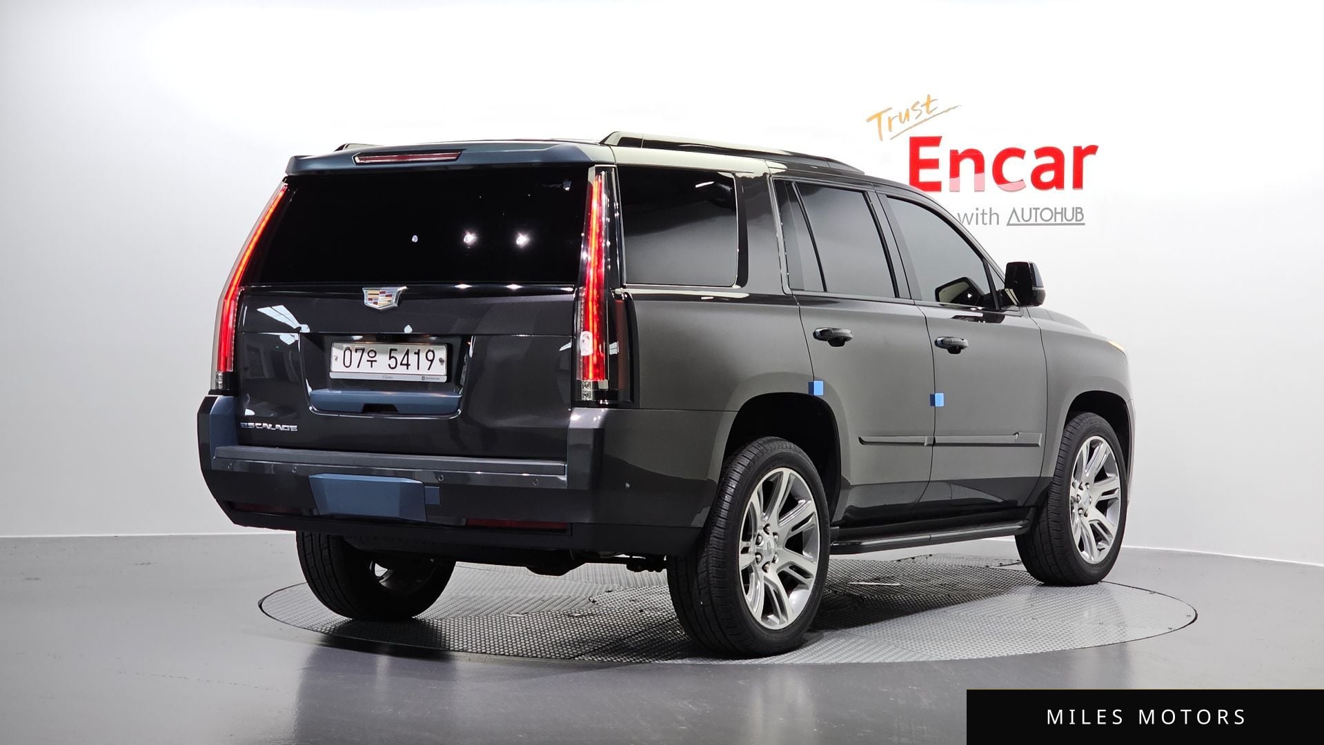 Cadillac Escalade 2018 — миниатюра 2