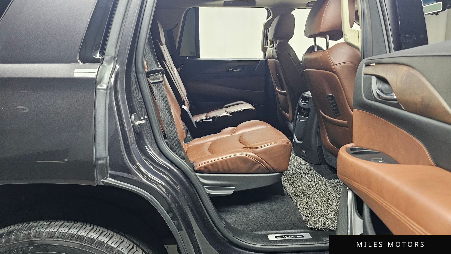 Cadillac Escalade 2018 — миниатюра 12
