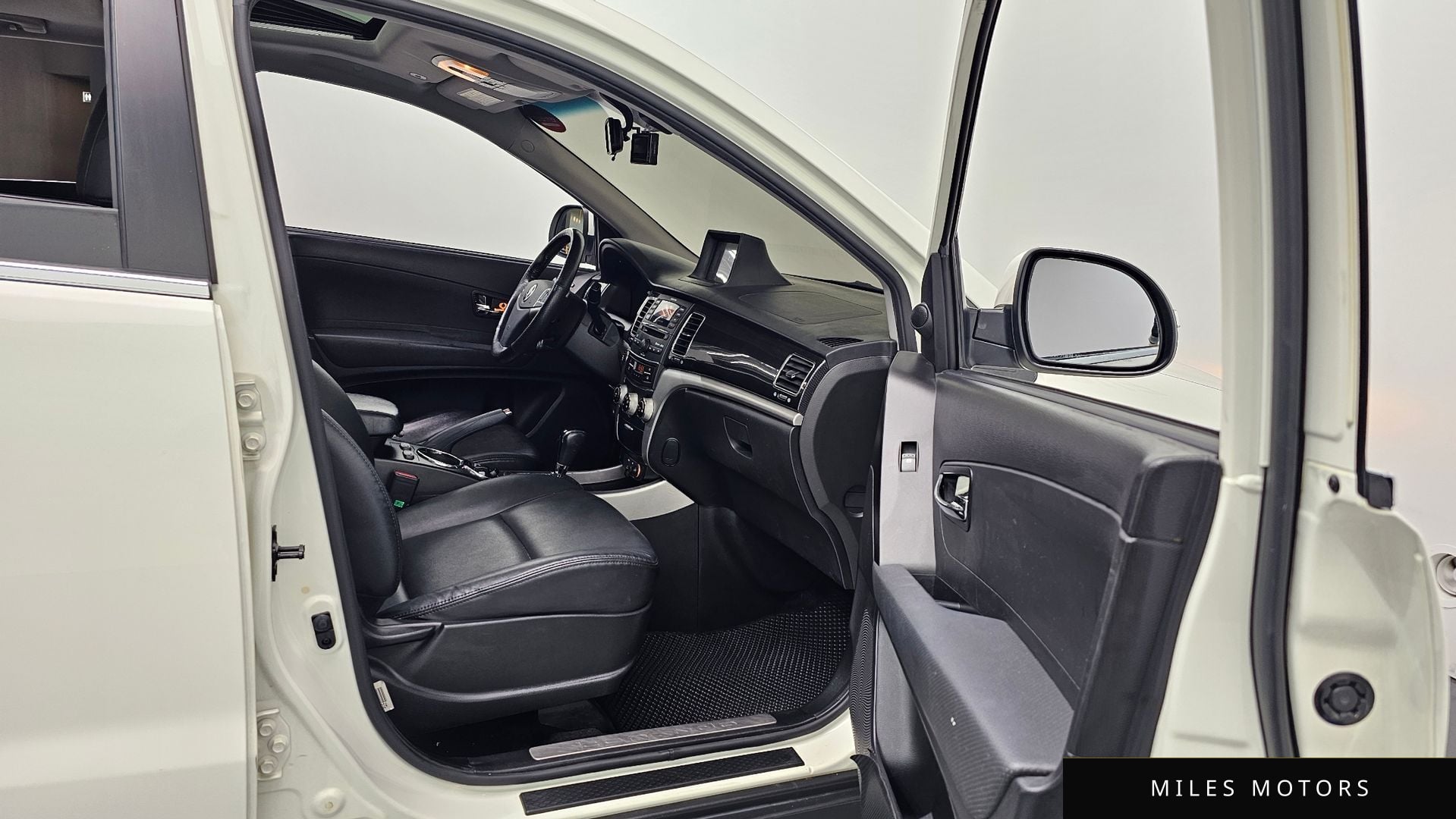 KG Mobility KORANDO 2012 — миниатюра 10