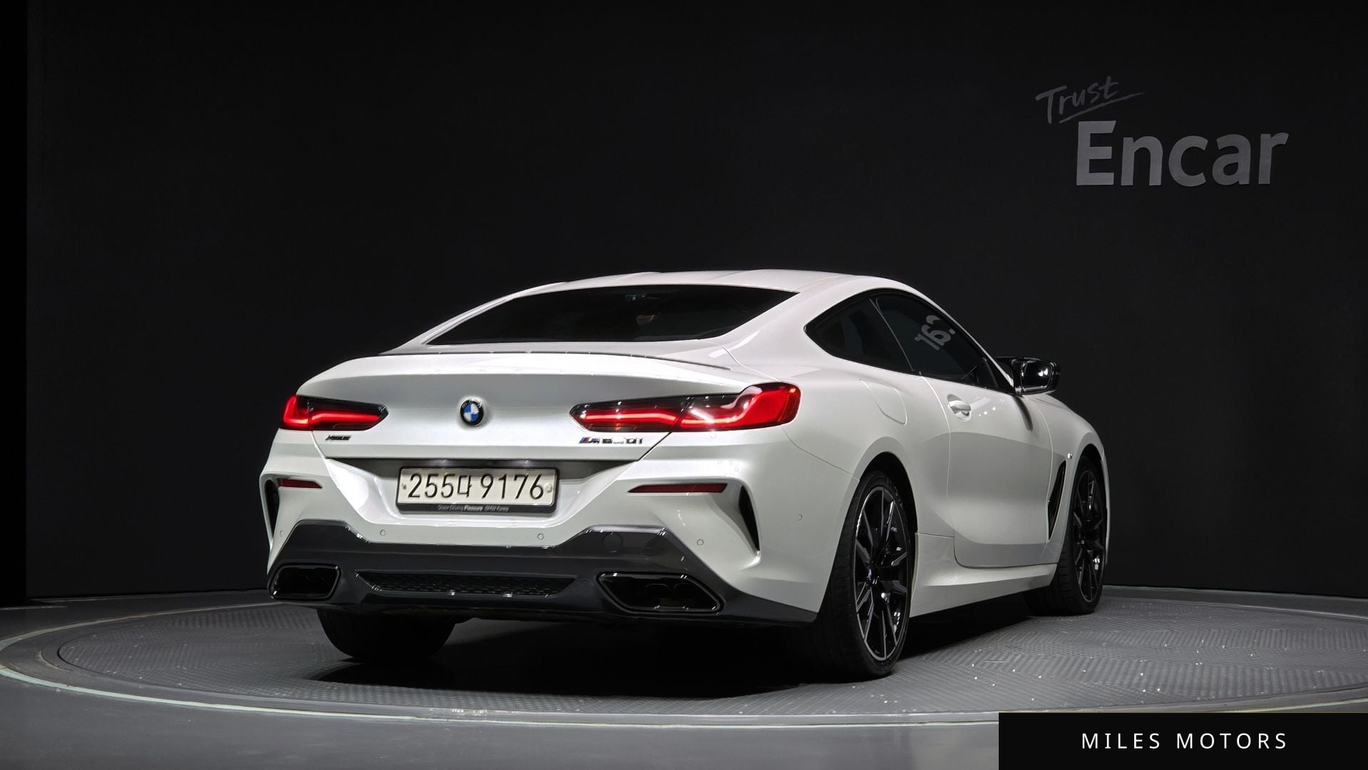 BMW 8시리즈 (G15) 2025 — миниатюра 2