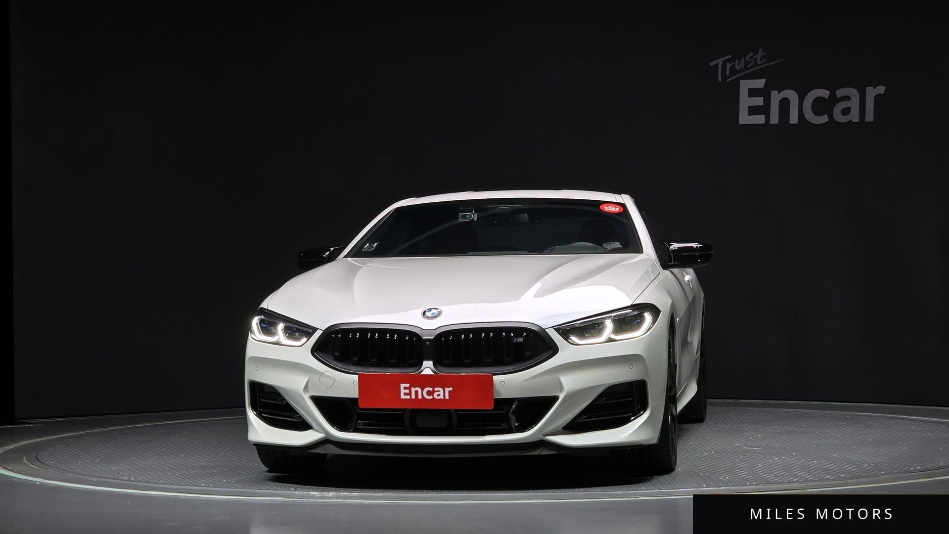 BMW 8시리즈 (G15) 2025 — миниатюра 3