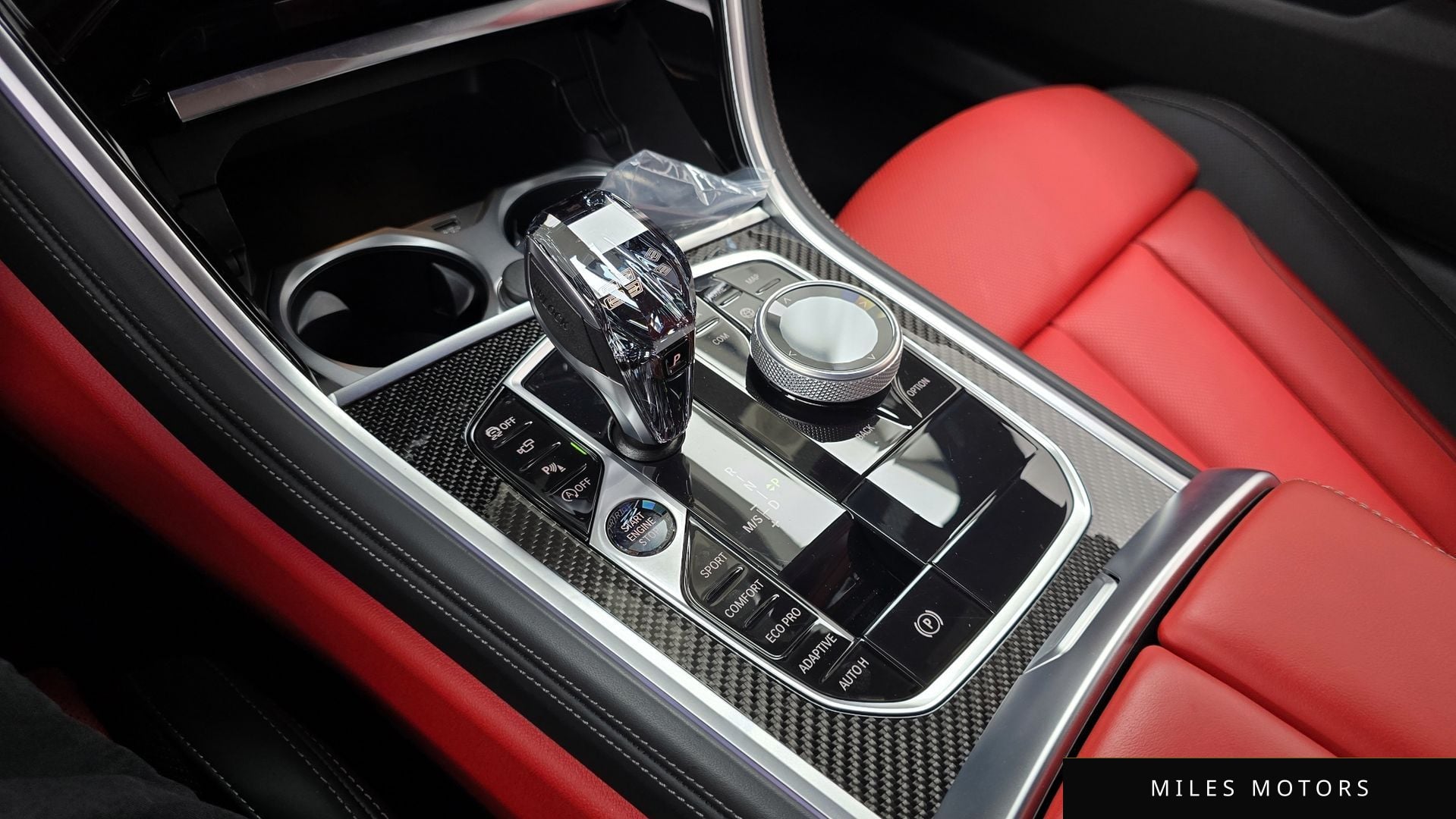 BMW 8시리즈 (G15) 2025 — миниатюра 9