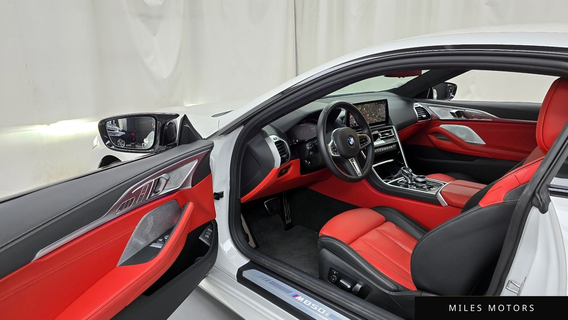 BMW 8시리즈 (G15) 2025 — миниатюра 10